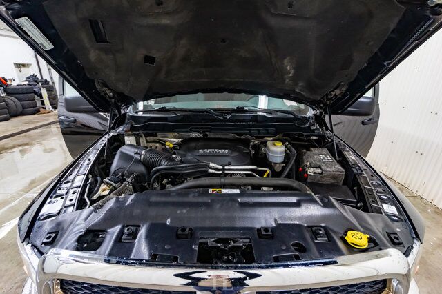 2014 Ram 2500 4x4 Crew Cab SXT HEMI BCam Red Deer AB