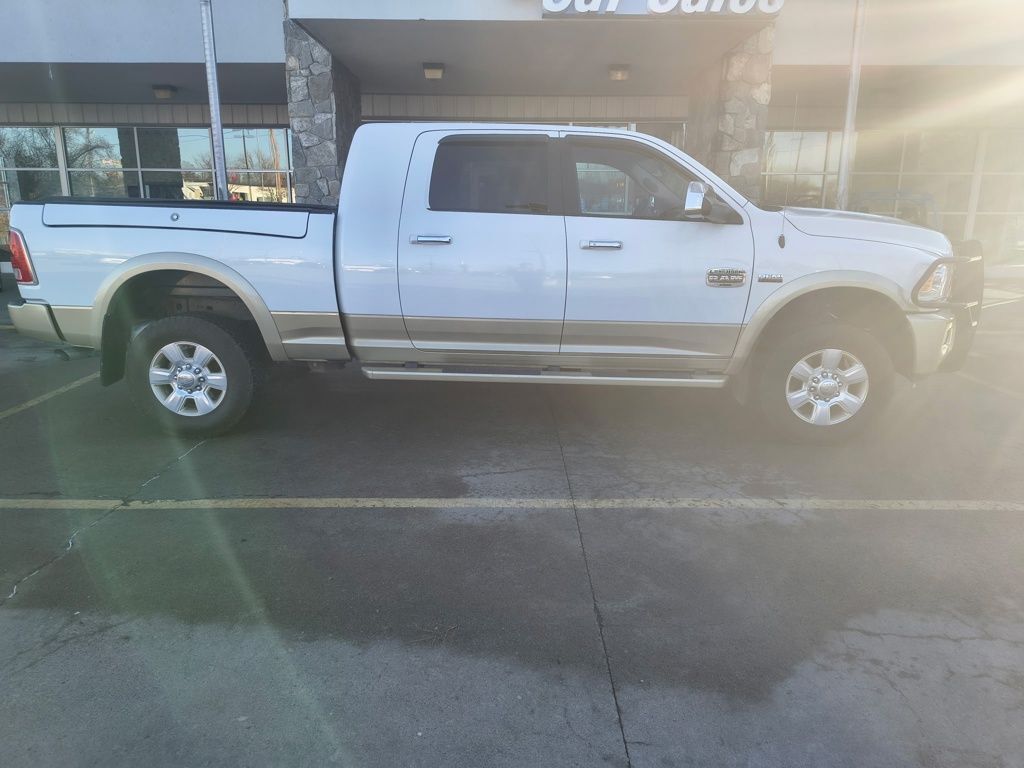 Bright White Clearcoat 2014 RAM 2500 Laramie Longhorn Mega Cab 4WD Pickup Truck Four-Wheel Drive 6-Speed Automatic
