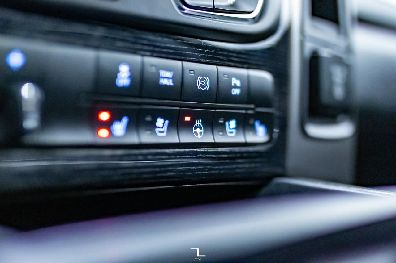 2014 Ram 3500 4x4 Crew Cab Limited Dually Diesel Leather Roof Nav Red Deer AB