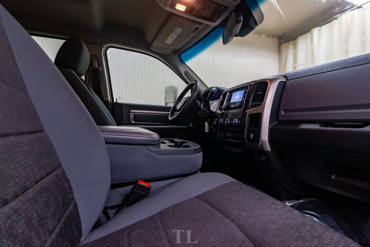 2014 Ram 3500 4x4 Crew Cab SLT Deck Dually HEMI Red Deer AB