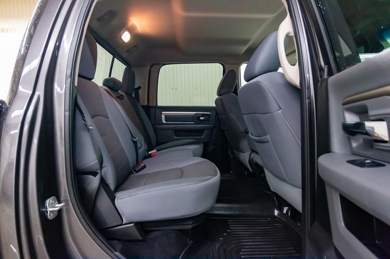 2014 Ram 3500 4x4 Crew Cab SLT Dually Diesel AISIN Red Deer AB