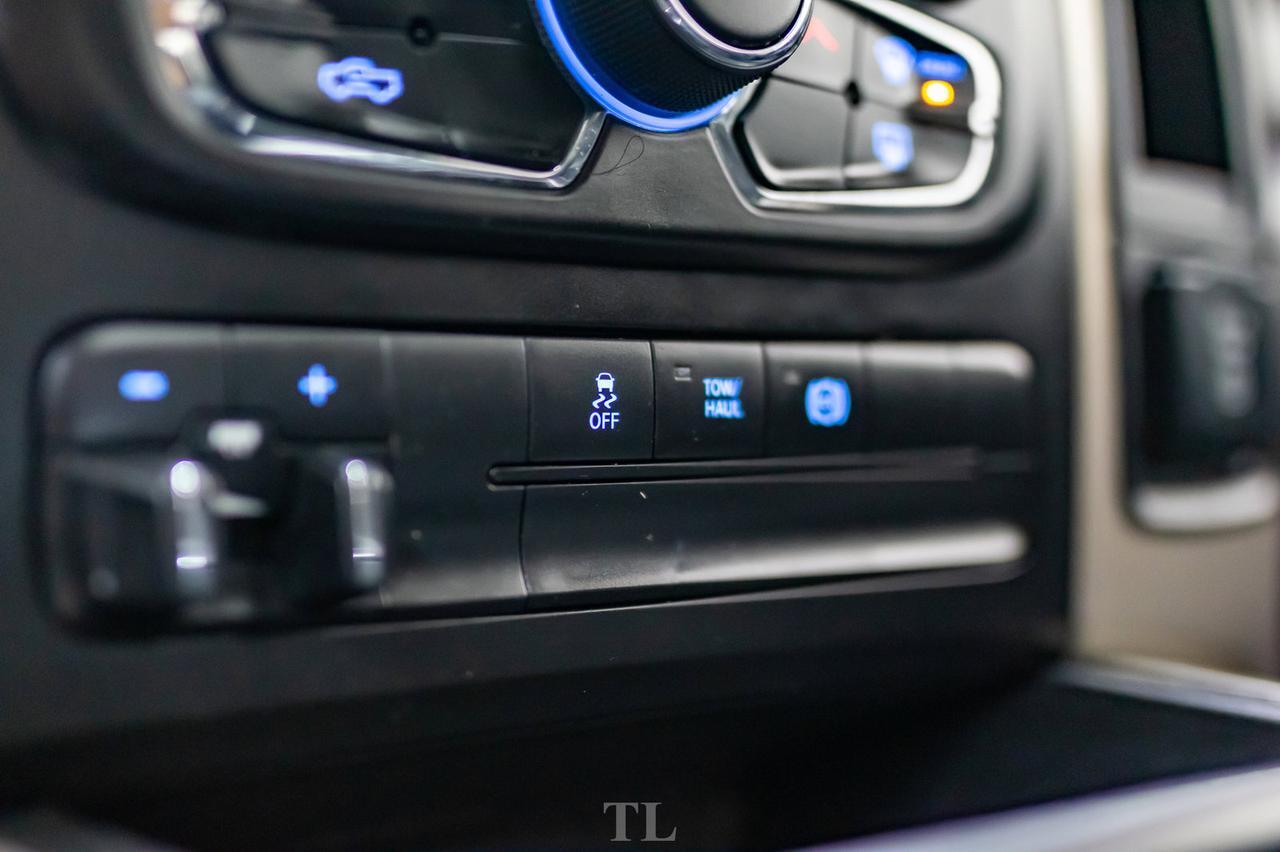 2014 Ram 3500 4x4 Crew Cab SLT Dually Diesel AISIN Red Deer AB