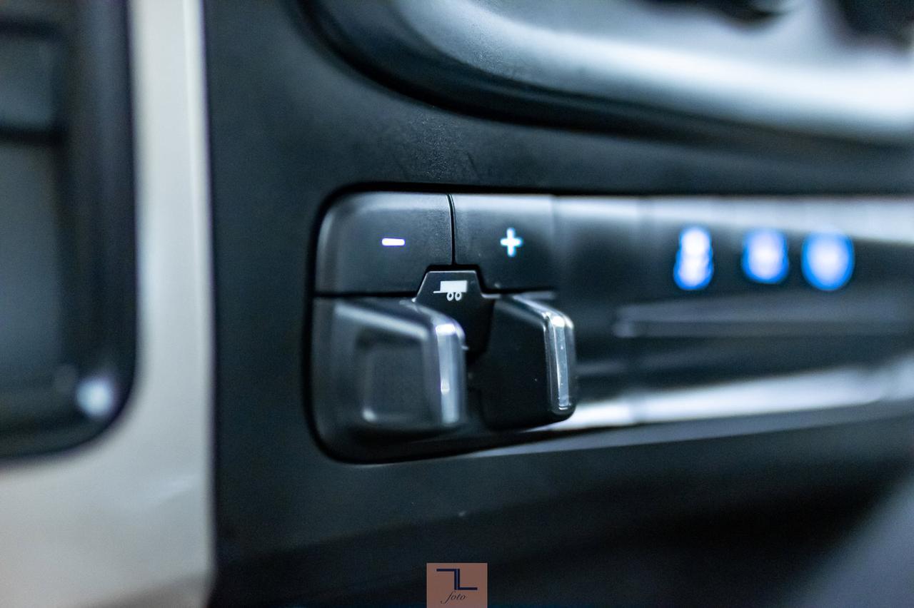 2014 Ram 3500 4x4 Crew Cab SLT Dually Diesel Red Deer AB