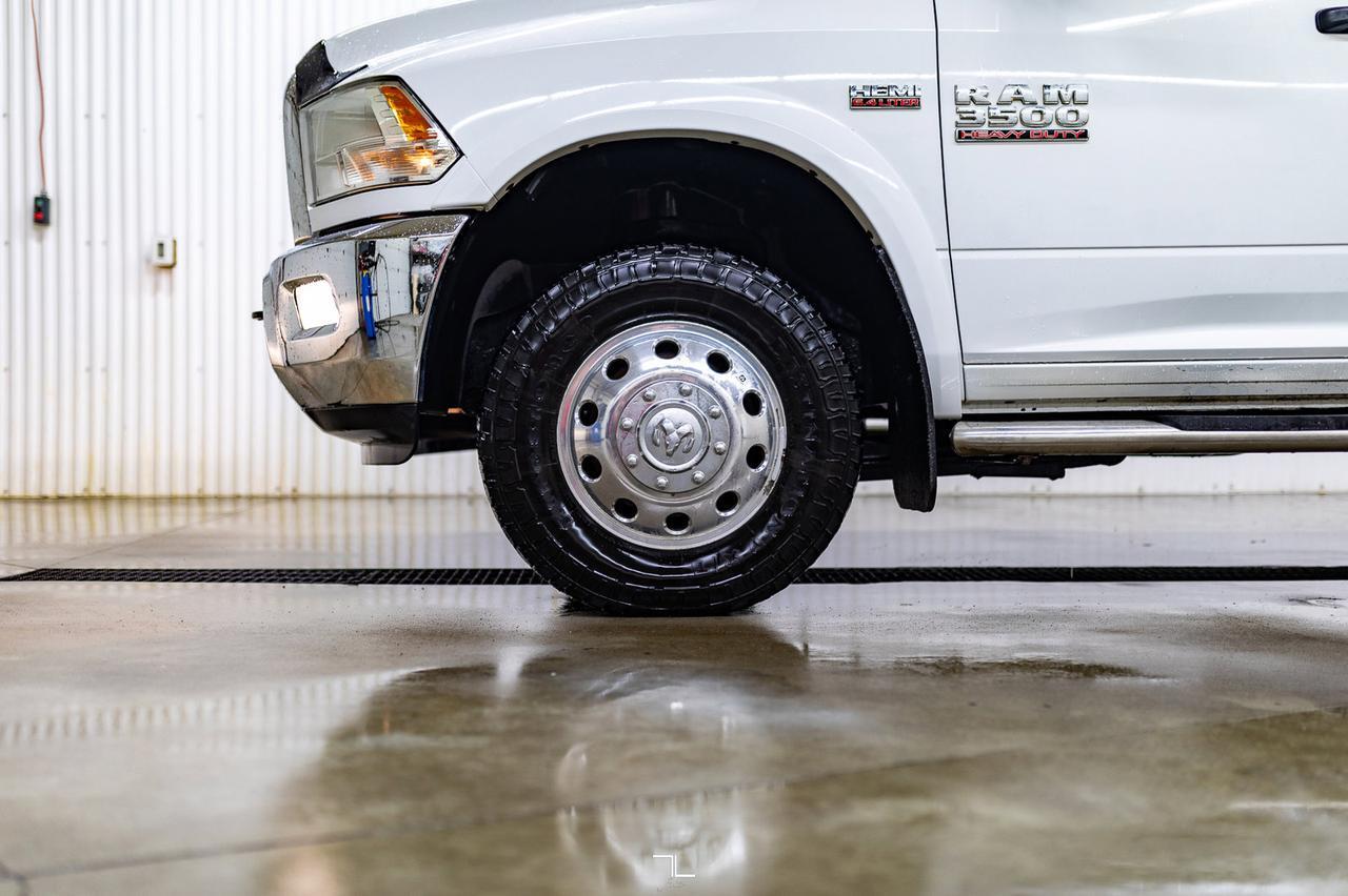 2014 Ram 3500 4x4 Crew Cab SLT HEMI Deck Red Deer AB