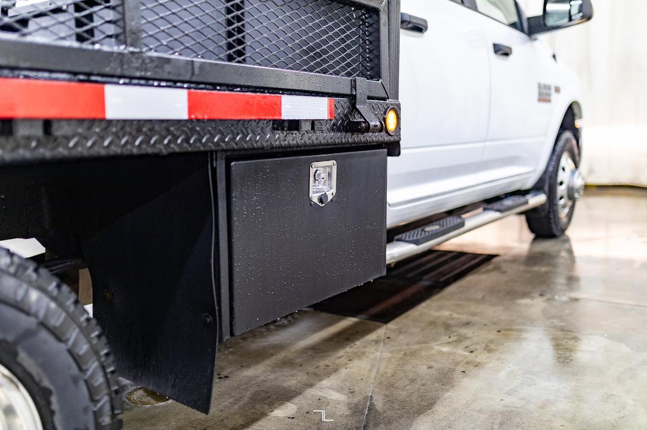 2014 Ram 3500 4x4 Crew Cab SLT HEMI Deck Red Deer AB