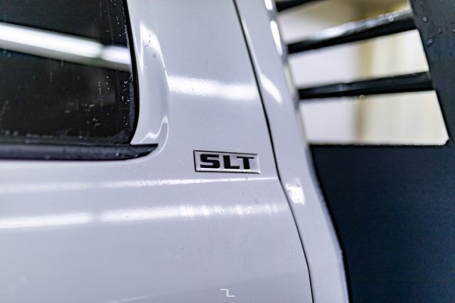 2014 Ram 3500 4x4 Crew Cab SLT HEMI Deck Red Deer AB