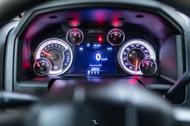 2014 Ram 3500 4x4 Crew Cab SLT HEMI Deck Red Deer AB