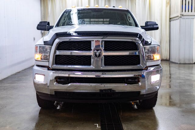 2014 Ram 3500 4x4 Crew Cab SLT HEMI Deck Red Deer AB
