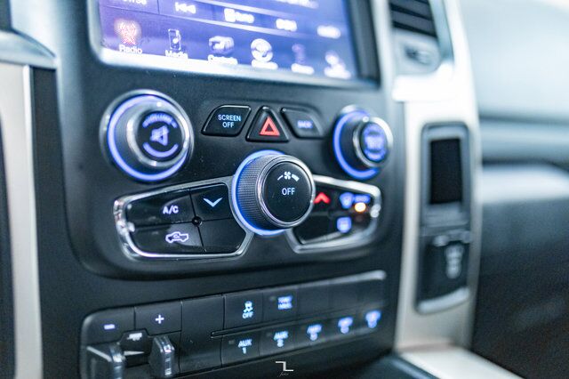 2014 Ram 3500 4x4 Crew Cab SLT HEMI Deck Red Deer AB