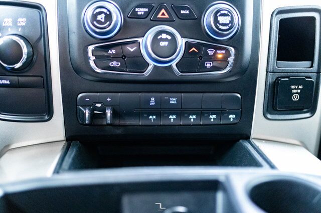 2014 Ram 3500 4x4 Crew Cab SLT HEMI Deck Red Deer AB