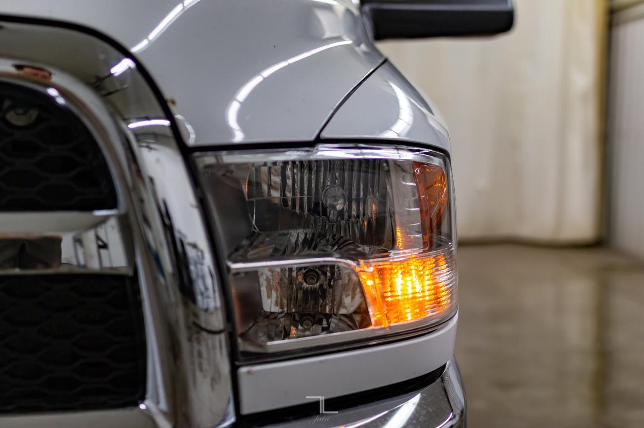 2014 Ram 3500 4x4 Crew Cab SLT Longbox Diesel Red Deer AB