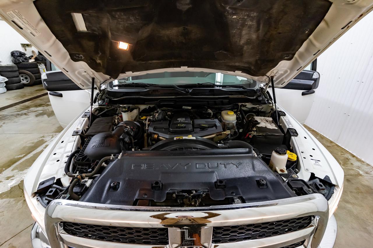 2014 Ram 3500 4x4 Crew Cab SLT Longbox Diesel Red Deer AB