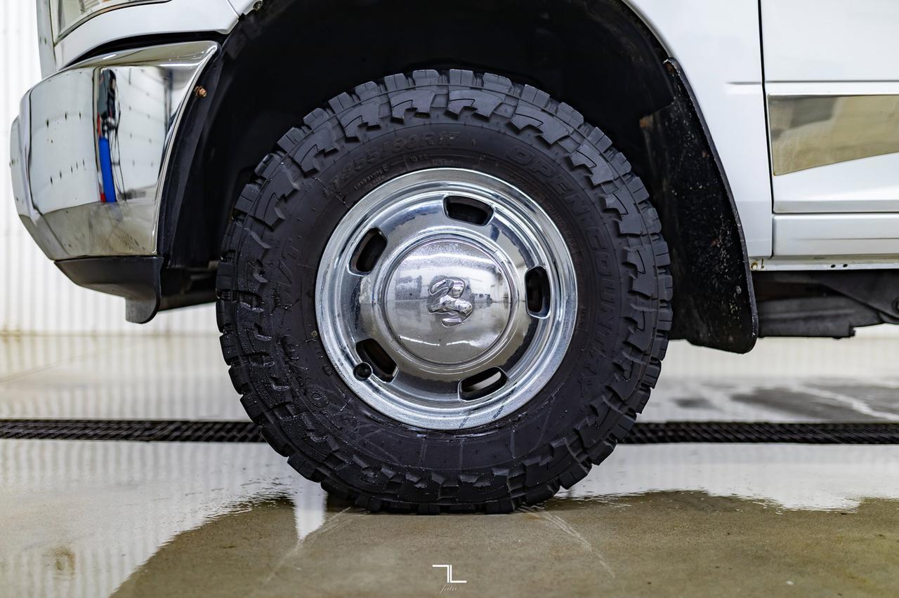 2014 Ram 3500 4x4 Crew Cab SXT Dually Diesel Manual BCam Red Deer AB