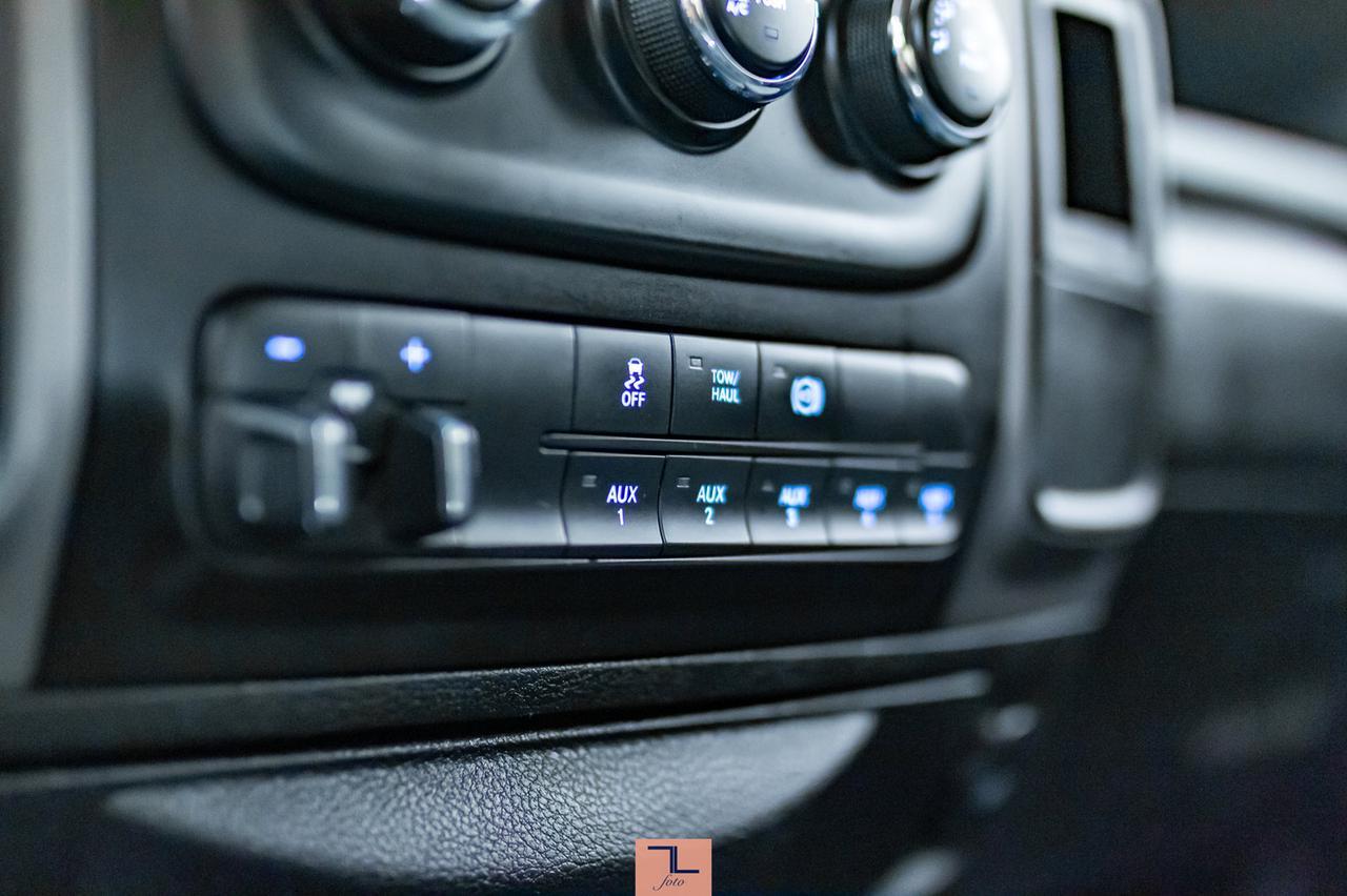 2014 Ram 3500 4x4 Crew Cab SXT Dually Diesel Red Deer AB