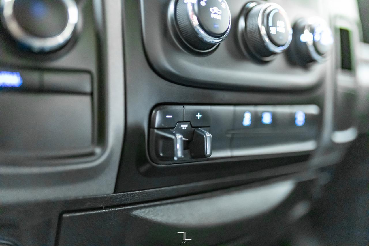 2014 Ram 3500 4x4 Crew Cab SXT Dually HEMI Red Deer AB