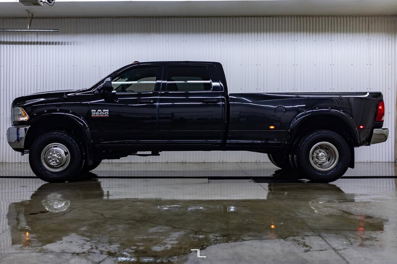 2014 Ram 3500 4x4 Crew Cab SXT Dually HEMI Red Deer AB