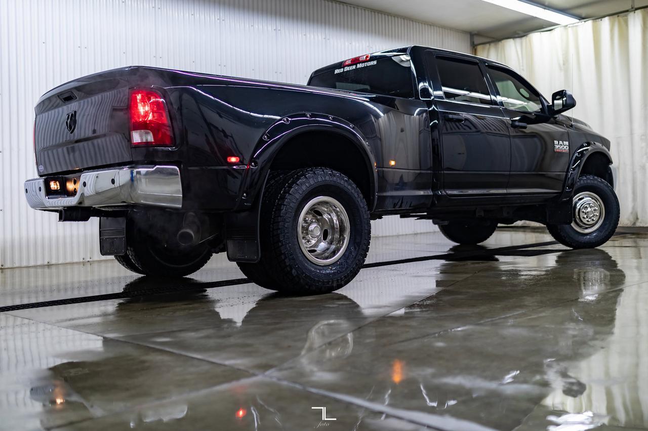 2014 Ram 3500 4x4 Crew Cab SXT Dually HEMI Red Deer AB