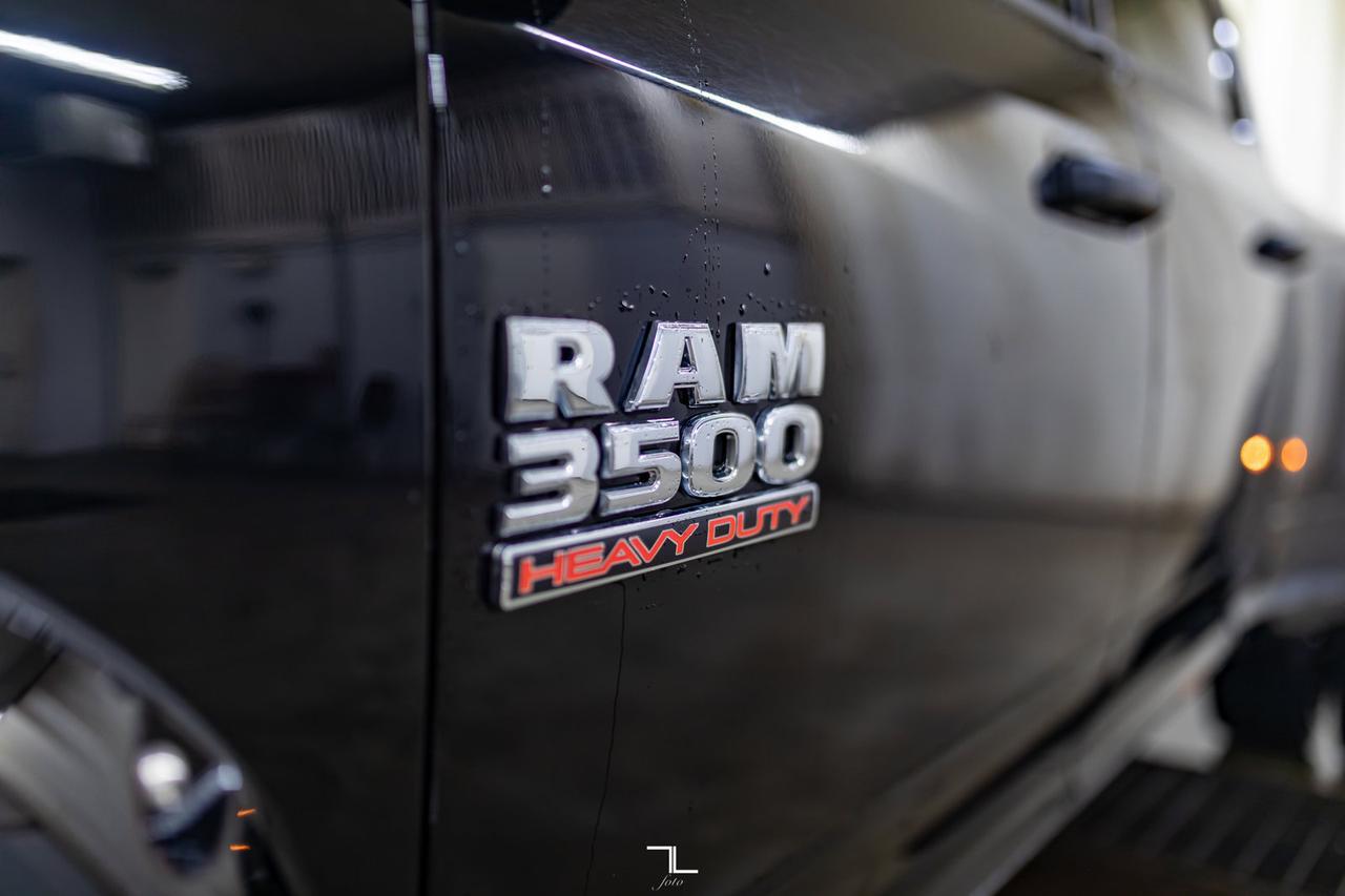 2014 Ram 3500 4x4 Crew Cab SXT Dually HEMI Red Deer AB