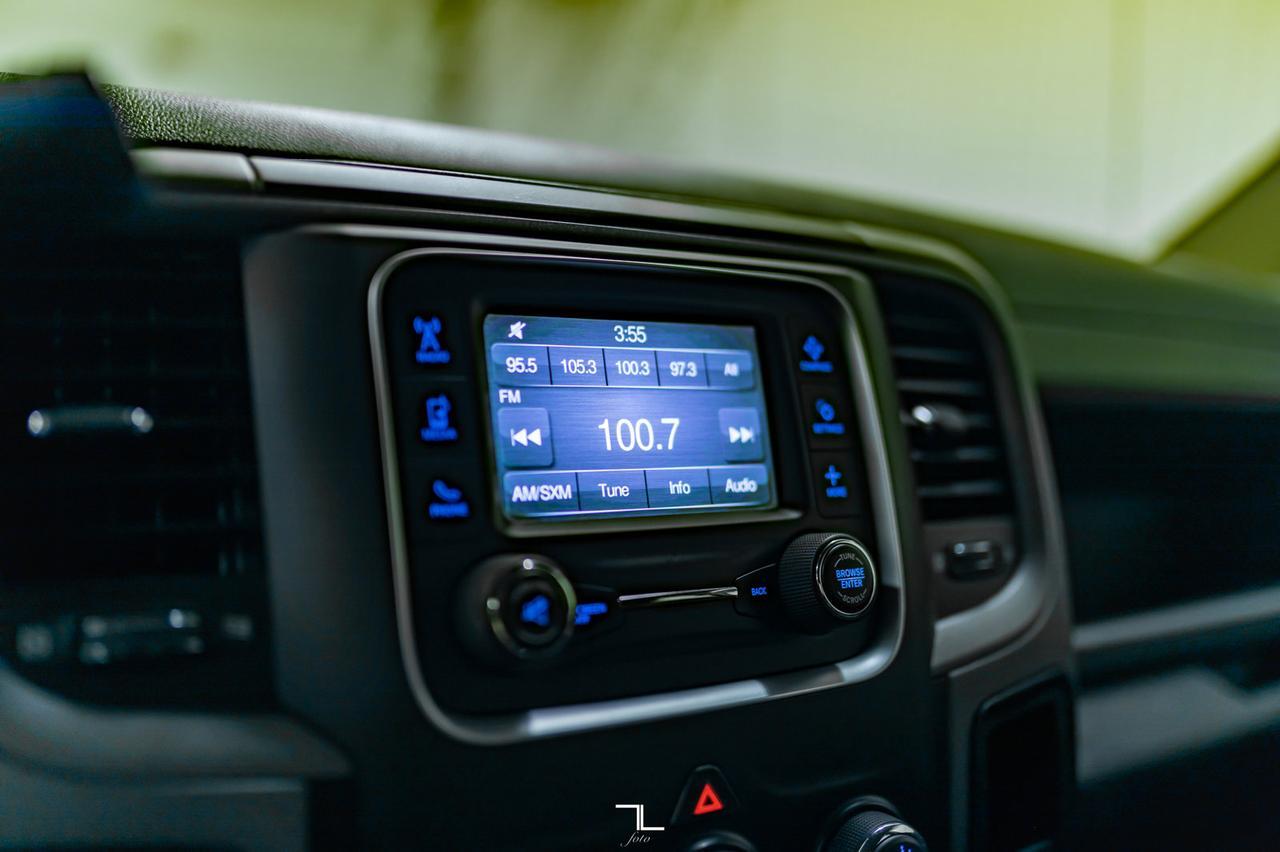 2014 Ram 3500 4x4 Crew Cab SXT Dually HEMI Red Deer AB