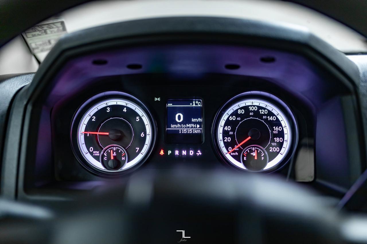 2014 Ram 3500 4x4 Crew Cab SXT Dually HEMI Red Deer AB