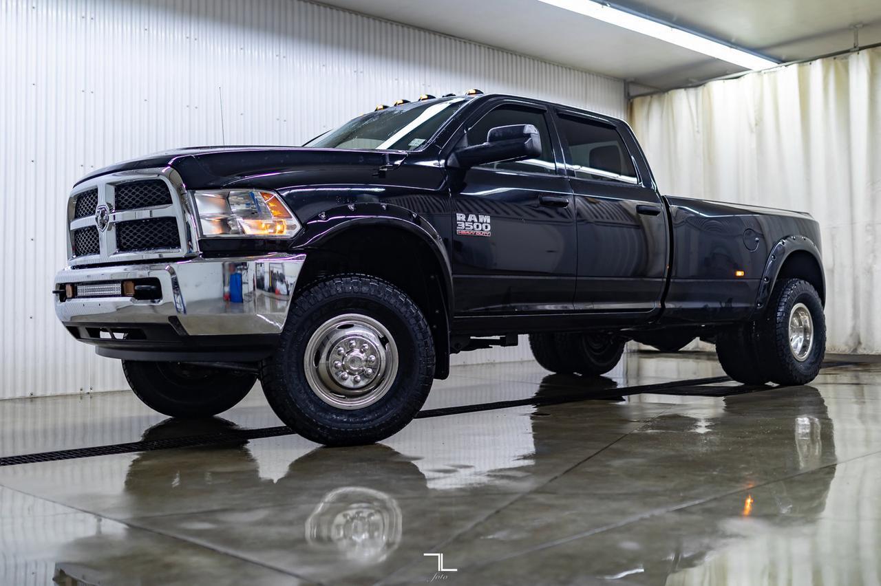 2014 Ram 3500 4x4 Crew Cab SXT Dually HEMI Red Deer AB
