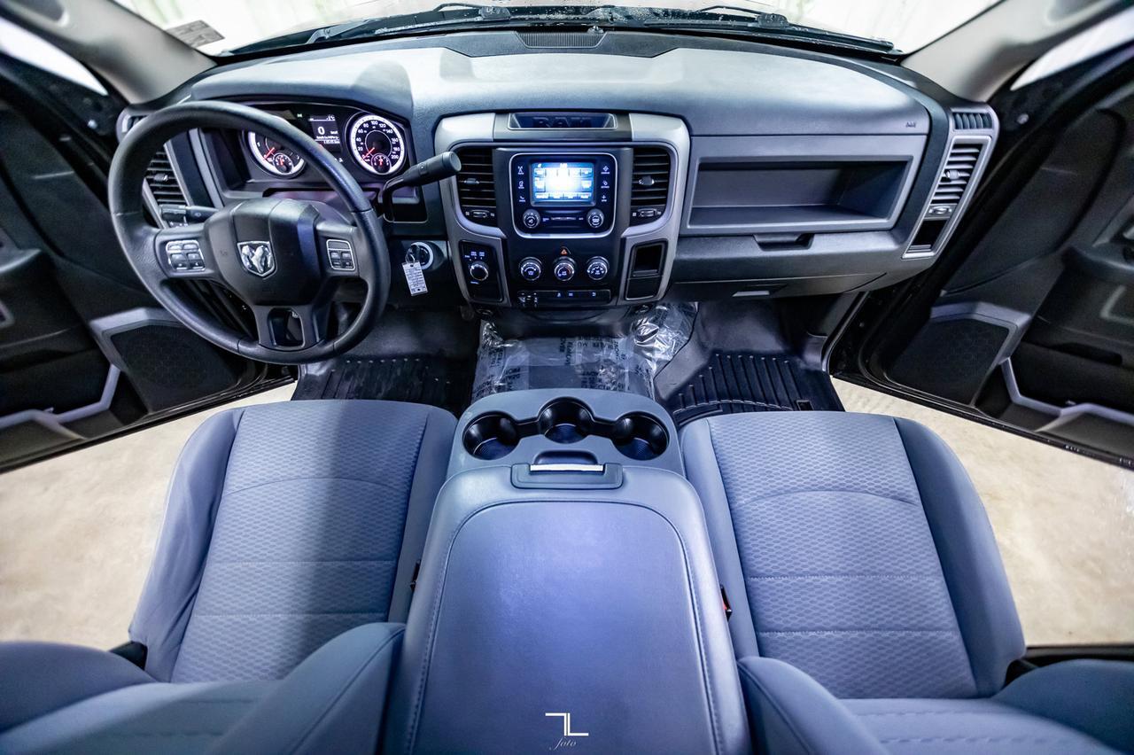 2014 Ram 3500 4x4 Crew Cab SXT Dually HEMI Red Deer AB