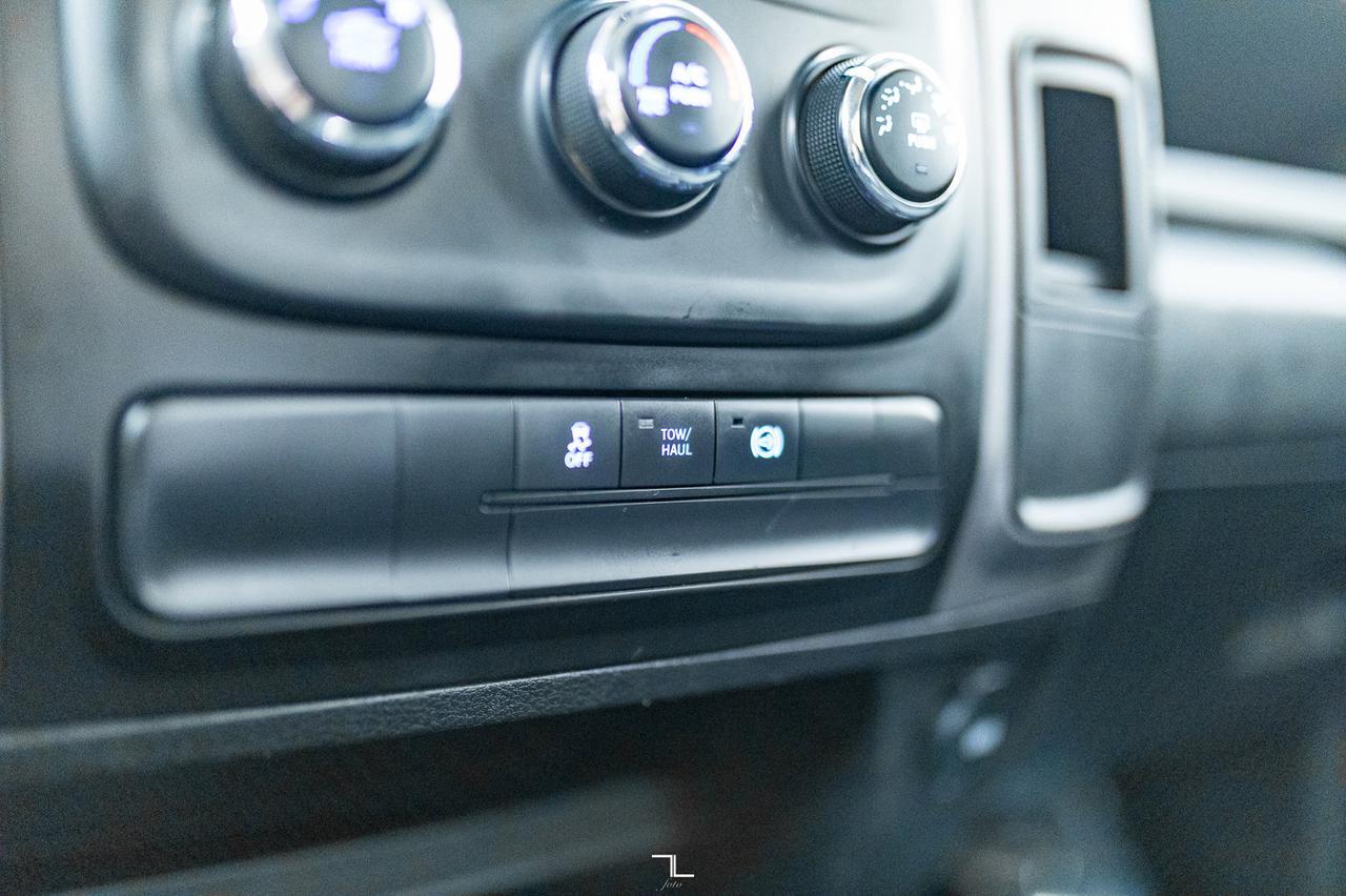 2014 Ram 3500 4x4 Reg Cab SLT Dually Diesel Red Deer AB