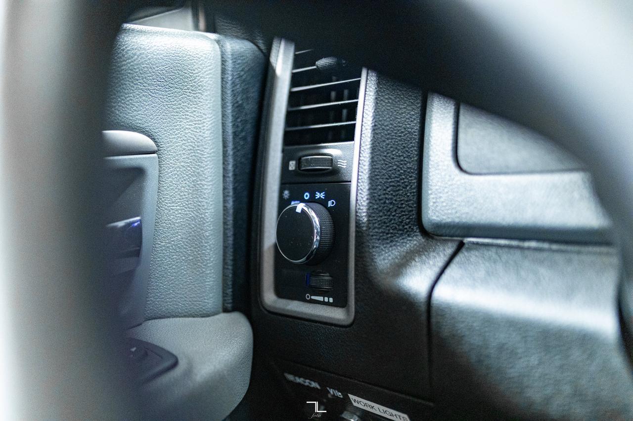 2014 Ram 3500 4x4 Reg Cab ST Dump Box HEMI Red Deer AB