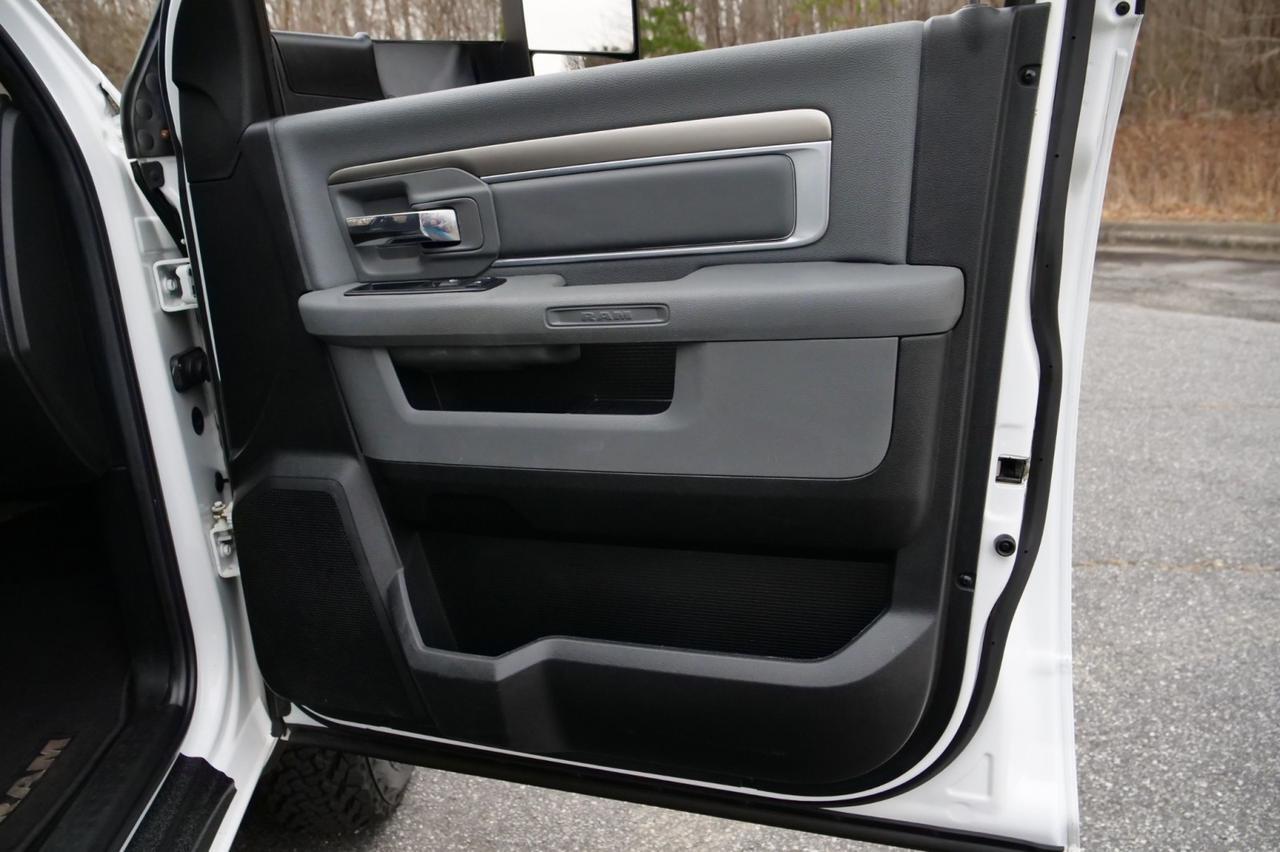 2014 Ram 3500 Big Horn 4X4 / DRW / Turbo Diesel / Luxury Group! Lincolnton NC