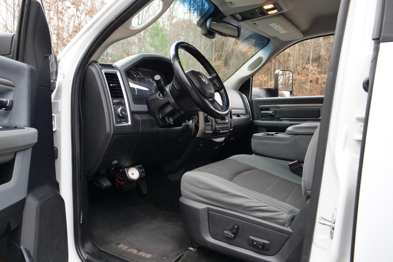 2014 Ram 3500 Big Horn 4X4 / DRW / Turbo Diesel / Luxury Group! Lincolnton NC