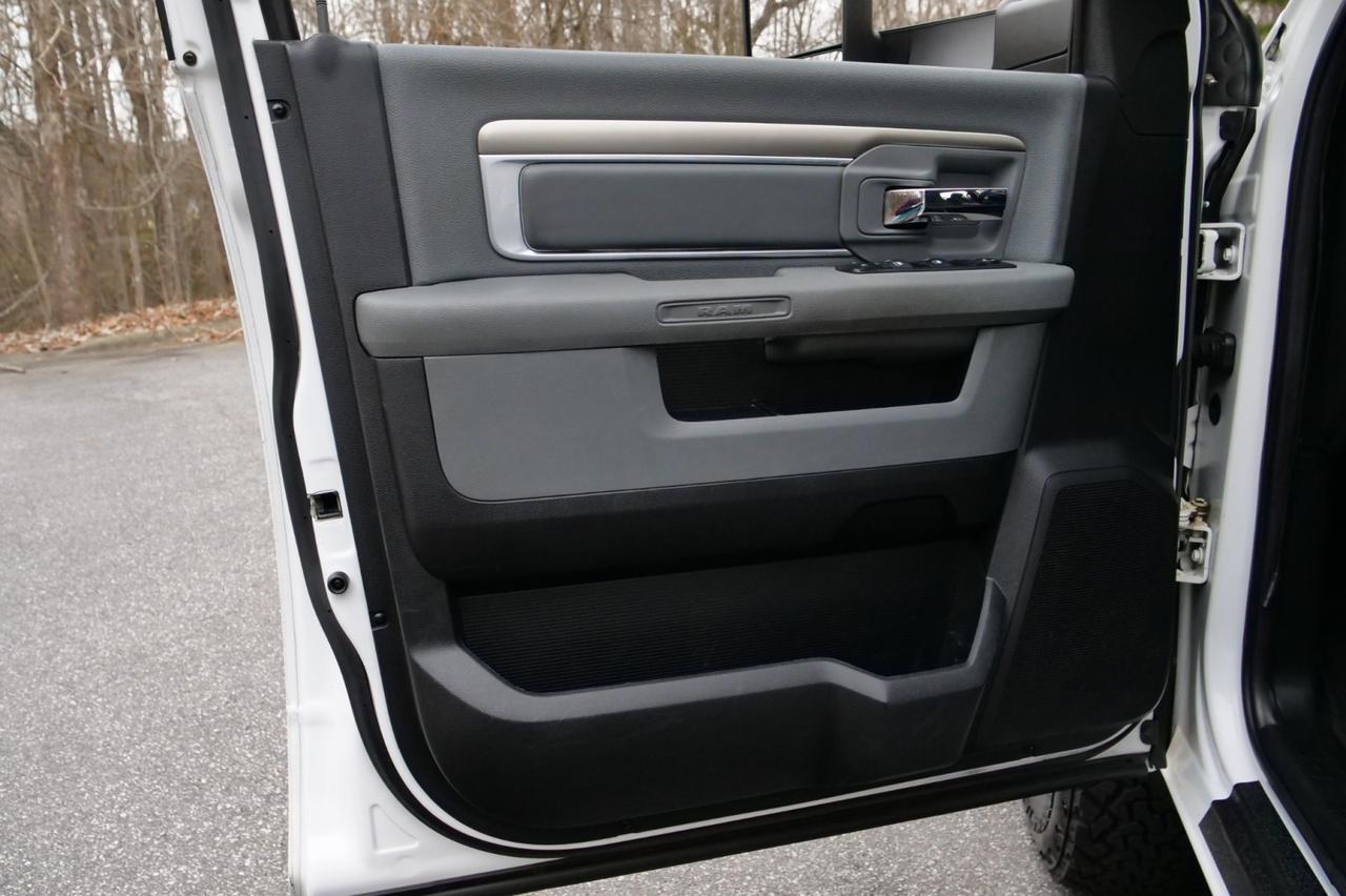 2014 Ram 3500 Big Horn 4X4 / DRW / Turbo Diesel / Luxury Group! Lincolnton NC