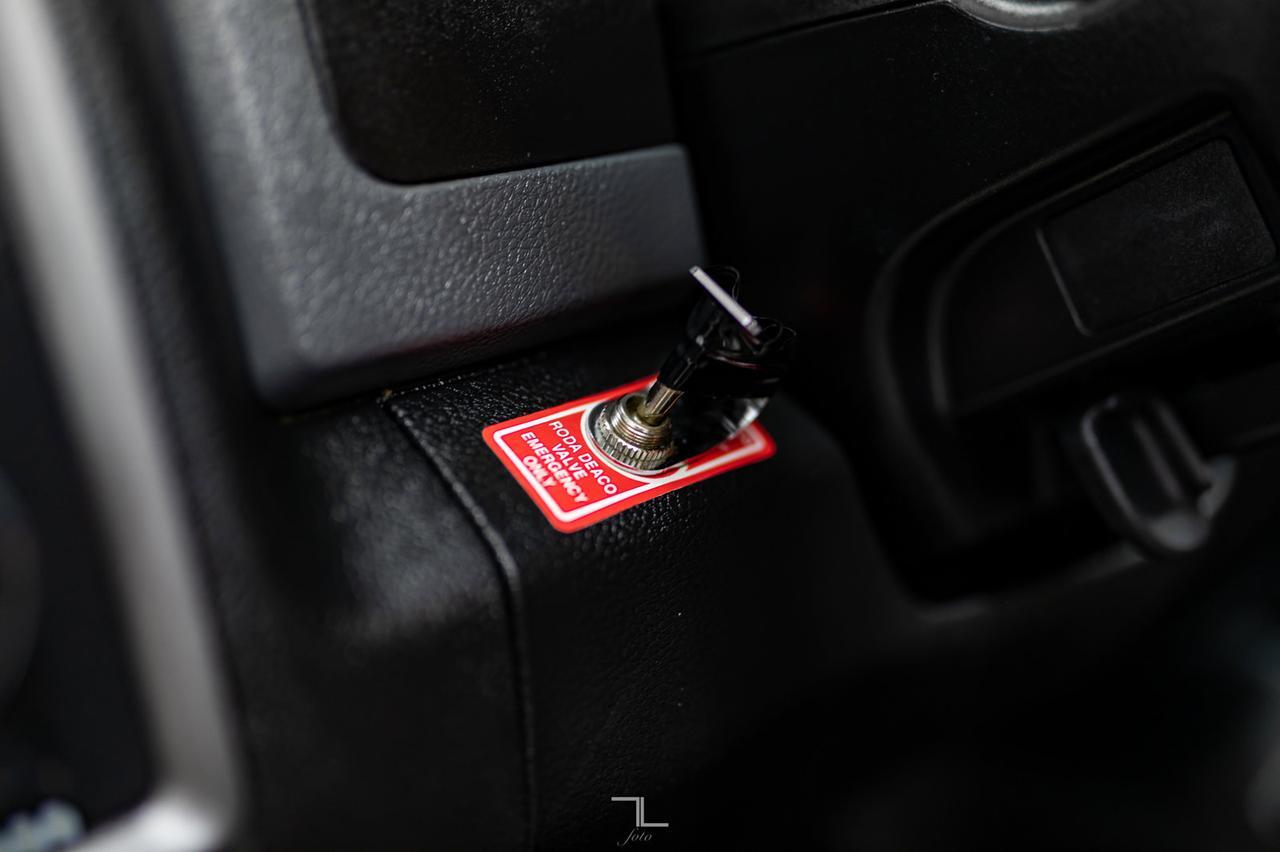 2014 Ram 5500 4x4 Crew Cab ST Picker Diesel AISIN Red Deer AB