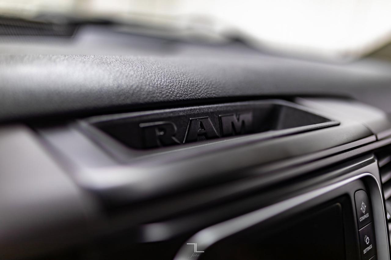 2014 Ram 5500 4x4 Crew Cab ST Picker Diesel AISIN Red Deer AB