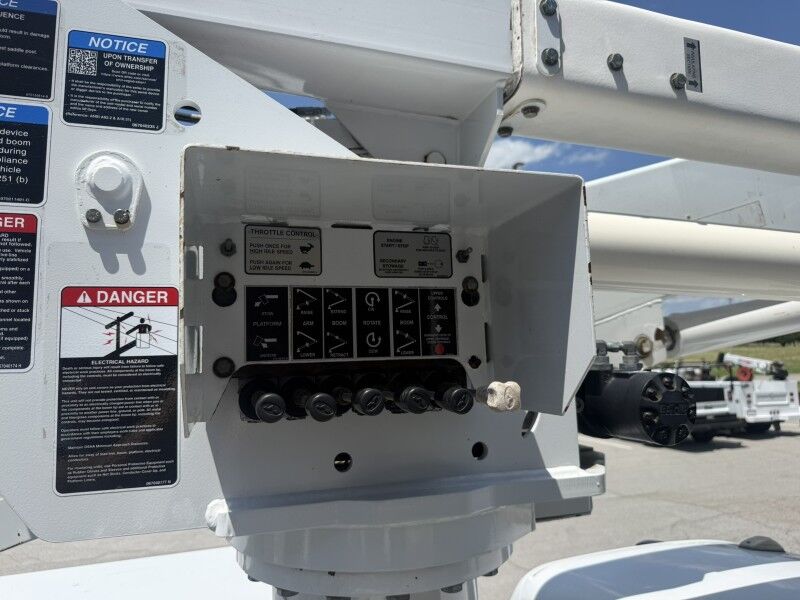 2014 Ram 5500 4x4 Diesel Altec Bucket Truck Tradesman Collinsville OK