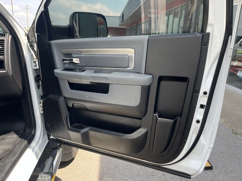 2014 Ram 5500 4x4 Diesel Altec Bucket Truck Tradesman Collinsville OK