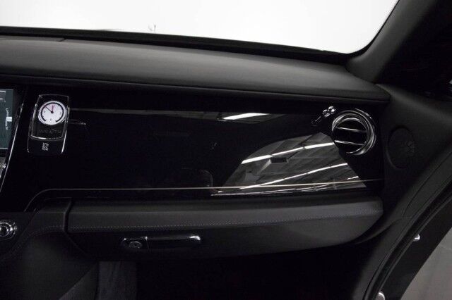 2014 Rolls-Royce Wraith ($353,275 MSRP) *STARLIGHT HEADLINER* *WRAITH PACKAGE* *ONLY 19,000 MILES* San Diego CA