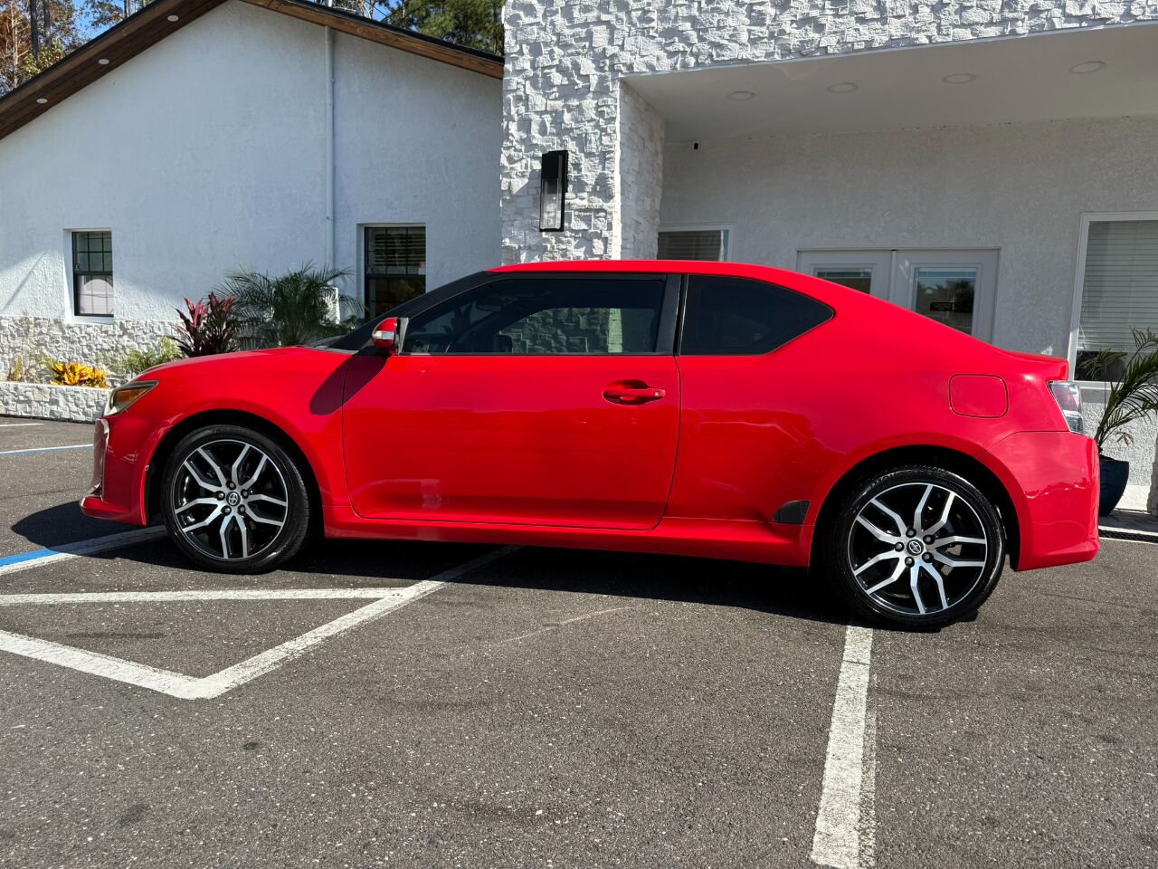 2014 Scion tC 10 Series photo 2