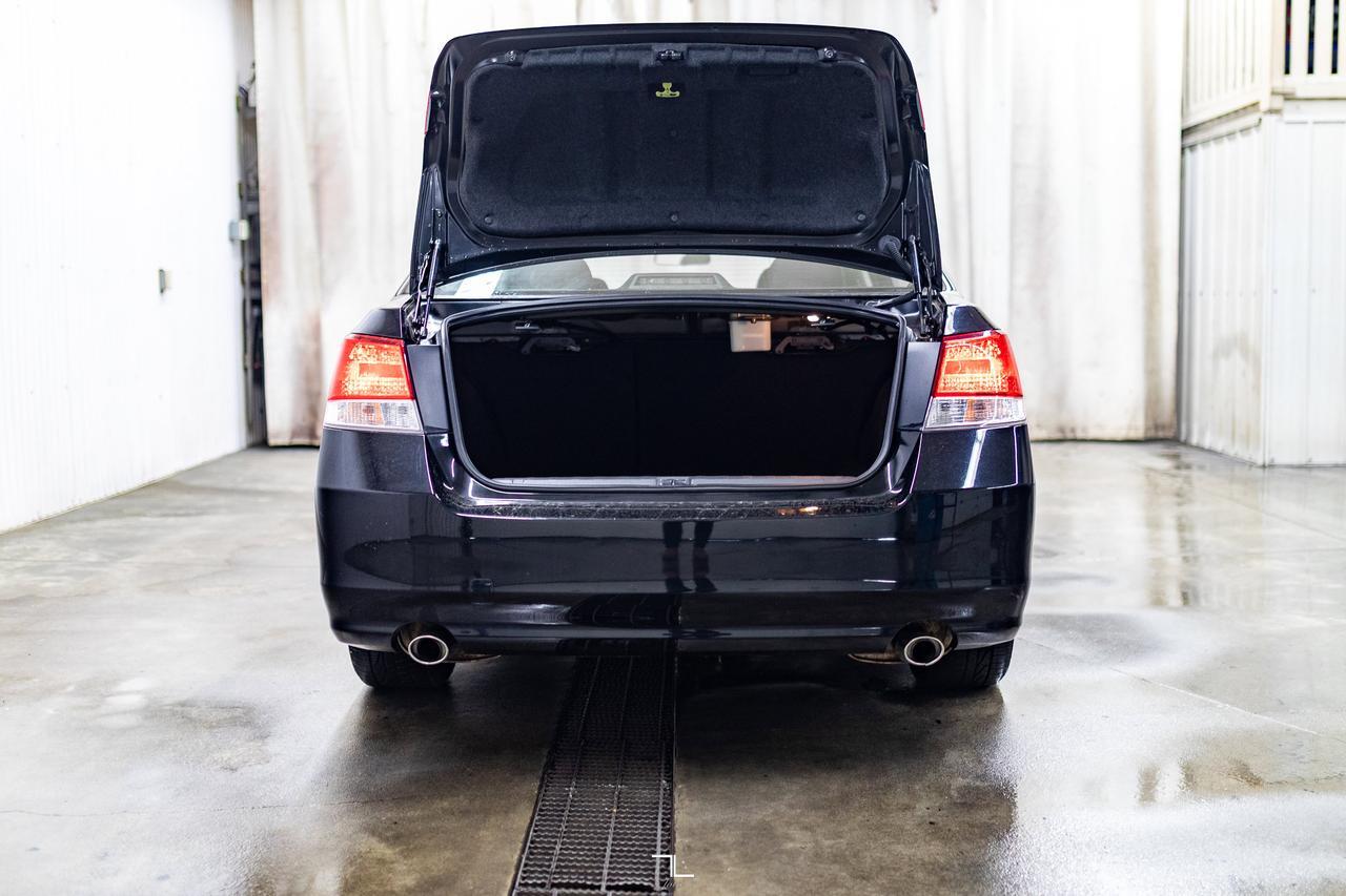 2014 Subaru Legacy AWD 3.6R Pemium Red Deer AB