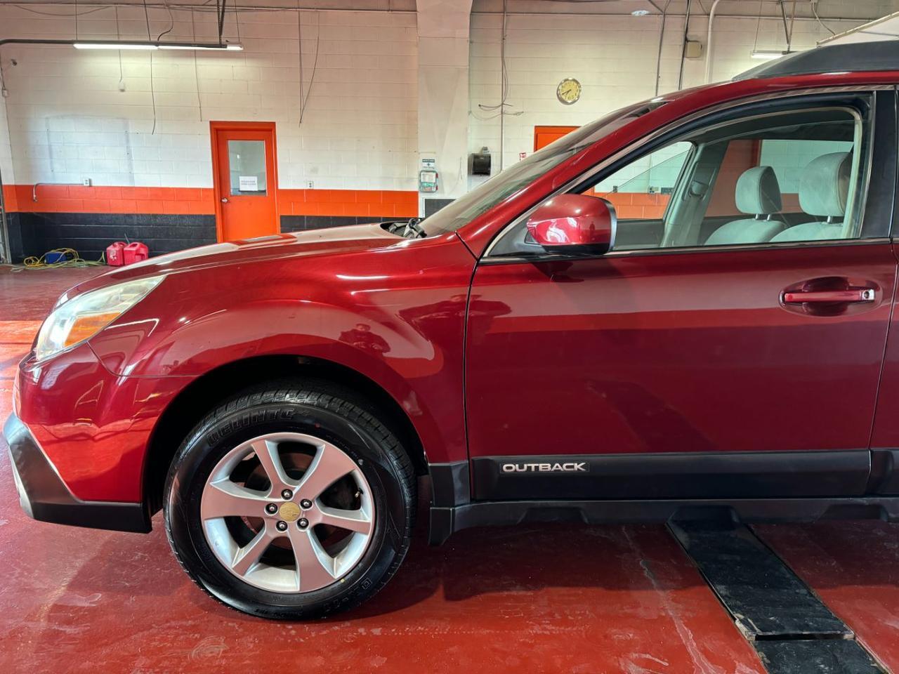 2014 Subaru Outback 2.5i Premium Franklin OH