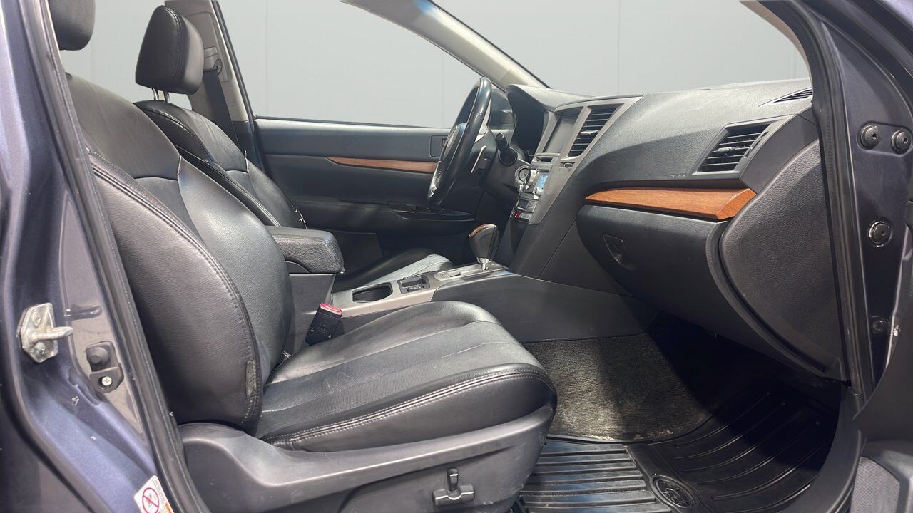 2014 Subaru Outback 3.6R w/Limited & EyeSight Pkg Sherwood Park AB