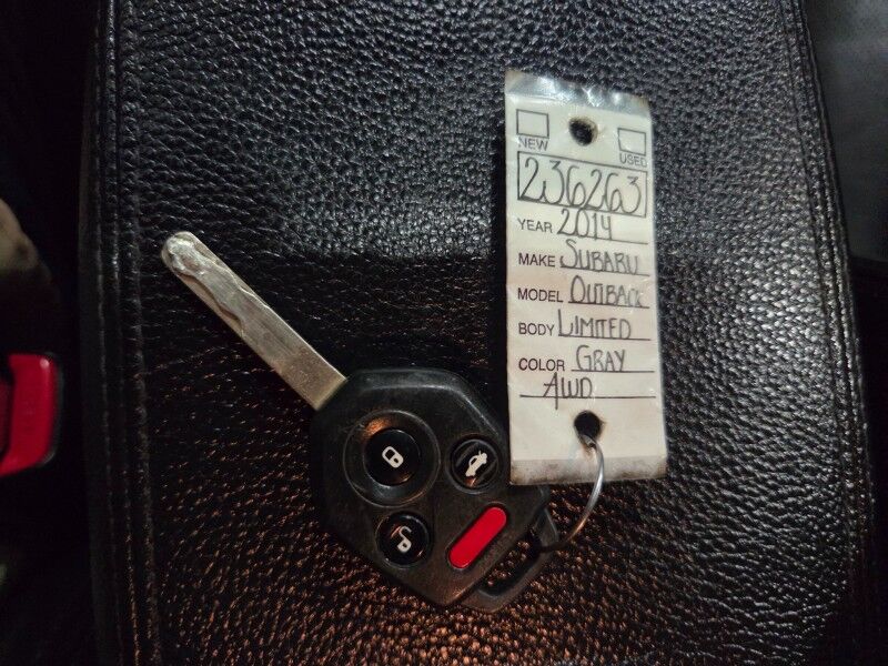 2014 Subaru Outback AWD Wagon 2.5i Limited Leather Camera Sunroof New Tires FREE WARRANTY Arlington TX