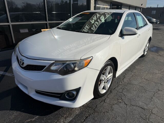 2014 TOYOTA CAMRY SE Greensboro NC