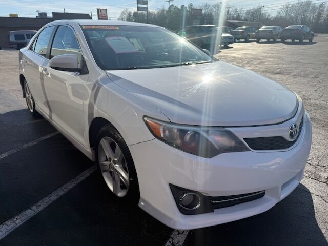 2014 TOYOTA CAMRY SE Greensboro NC