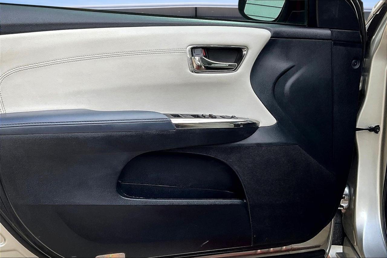 2014 TOYOTA AVALON BASE Houston TX