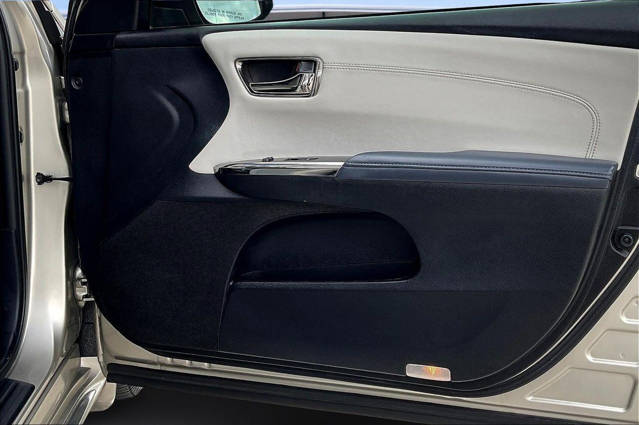 2014 TOYOTA AVALON BASE Houston TX