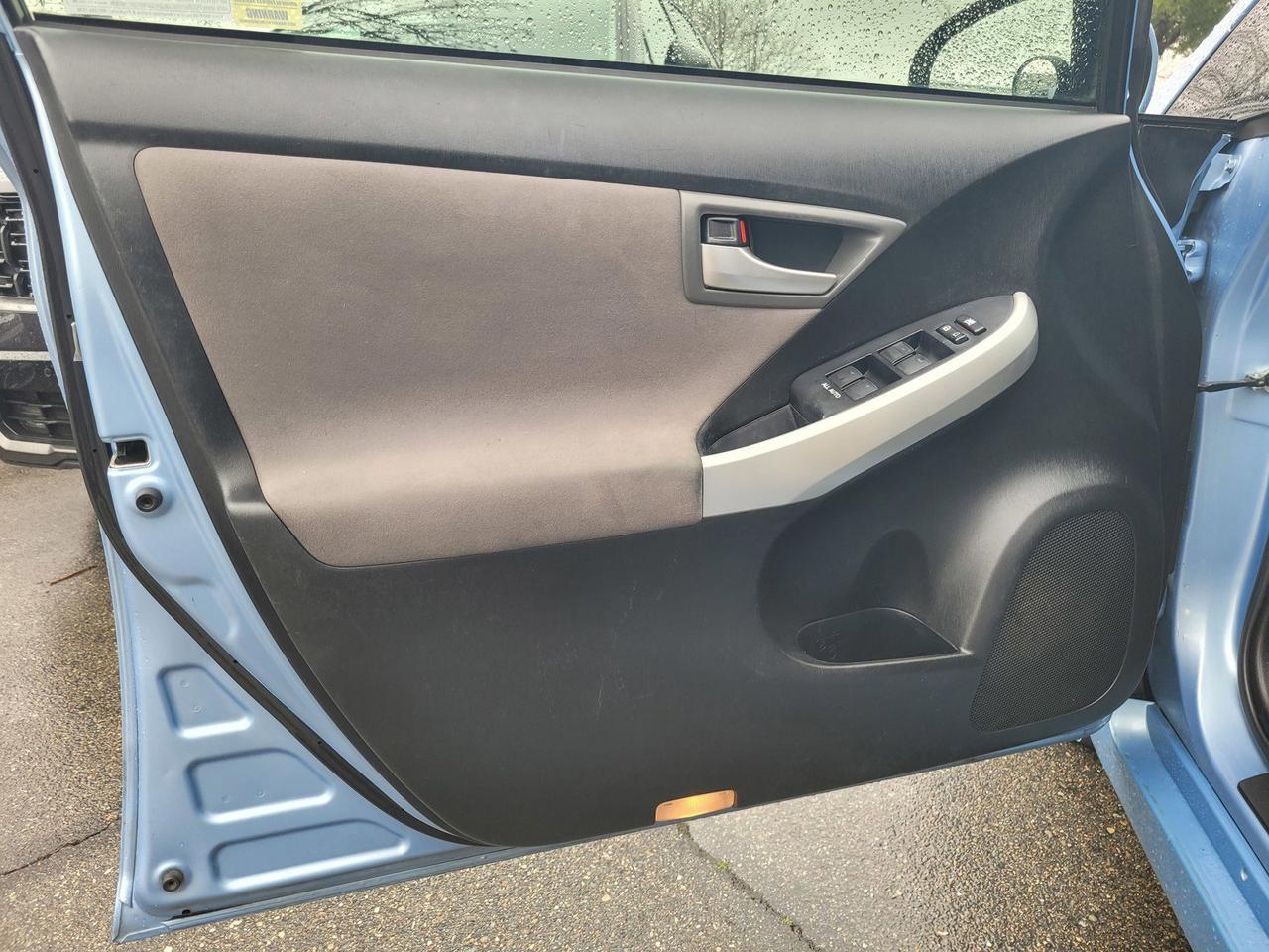 2014 TOYOTA PRIUS PLUG-IN BASE Roseville CA