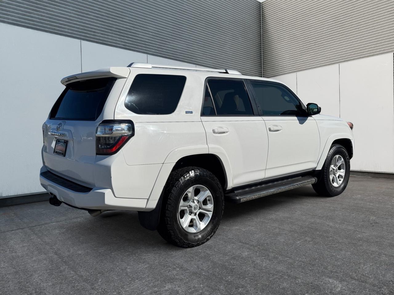 2014 Toyota 4Runner SR5, TOW PACKAGE, RUNNING BOARDS, NAVIGATION, BLUETOOTH, ROOF RACKS, CARFAX 1-OWNER VEHICLE, COME SEE WHY THIS SHOULD BE YOUR NEXT SUV!!! Norfolk VA