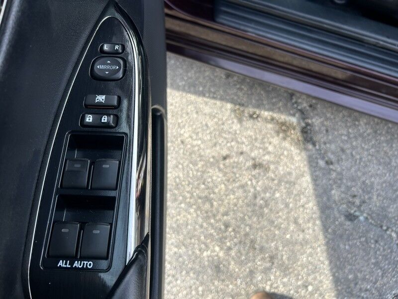 2014 Toyota Avalon Limited Whitinsville MA