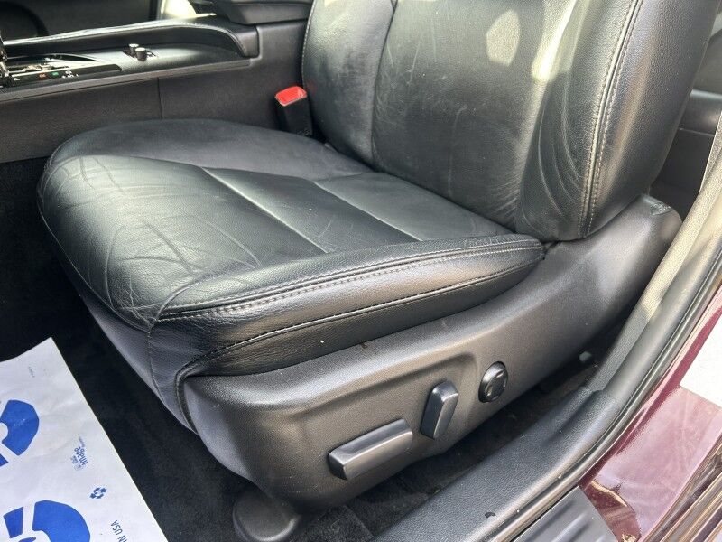 2014 Toyota Avalon Limited Webster MA