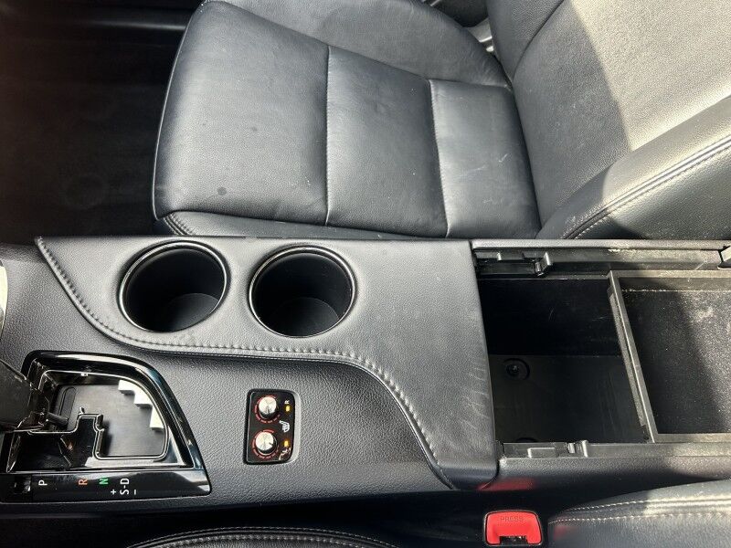 2014 Toyota Avalon Limited Webster MA